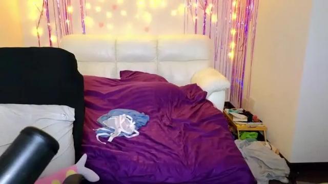 Image 4 of danakhadra Stream on Chaturbate on 14 months ago