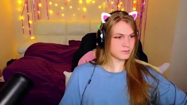Image 6 of danakhadra Stream on Chaturbate on 14 months ago