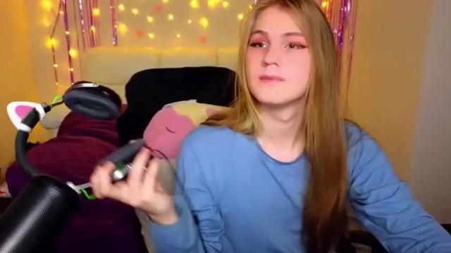 Image 7 of danakhadra Stream on Chaturbate on 14 months ago