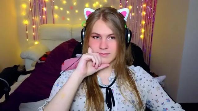 Image 10 of danakhadra Stream on Chaturbate on 14 months ago