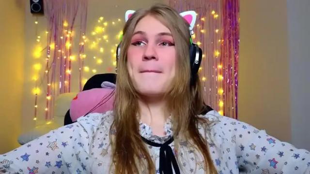 Image 12 of danakhadra Stream on Chaturbate on 14 months ago