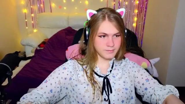 Image 3 of danakhadra Stream on Chaturbate on 14 months ago