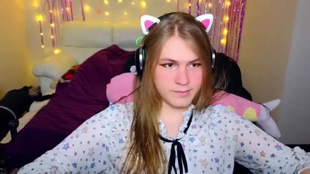Image 8 of danakhadra Stream on Chaturbate on 14 months ago