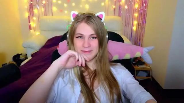 Image 12 of danakhadra Stream on Chaturbate on 14 months ago