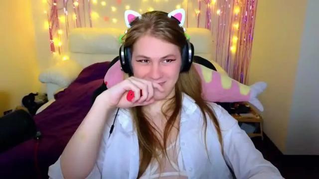 Image 7 of danakhadra Stream on Chaturbate on 14 months ago