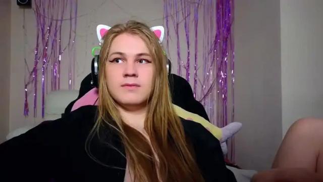 Image 4 of danakhadra Stream on Chaturbate on 14 months ago