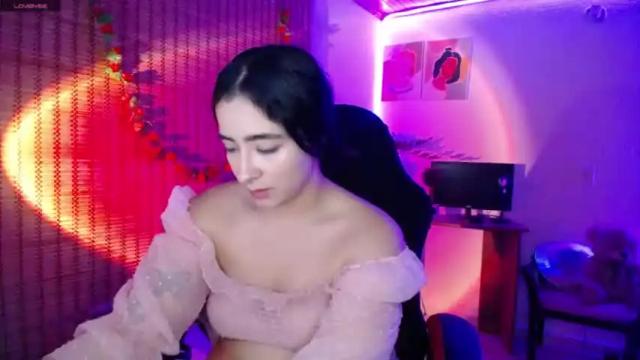 Image 2 of danay_01 Stream on Chaturbate on 18 months ago