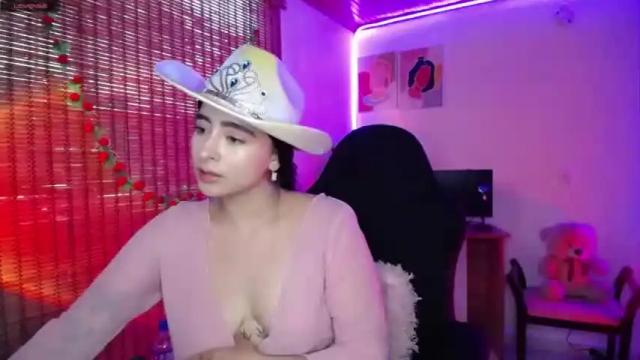 Image 11 of danay_01 Stream on Chaturbate on 18 months ago