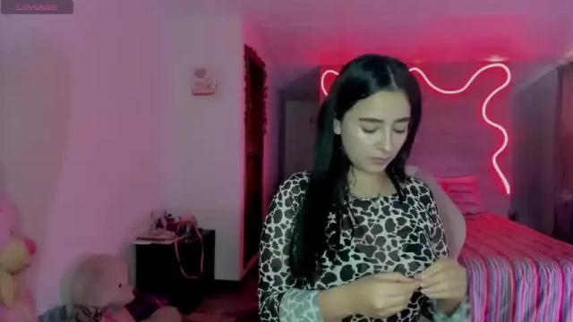 Image 2 of danay_01 Stream on Chaturbate on 14 months ago