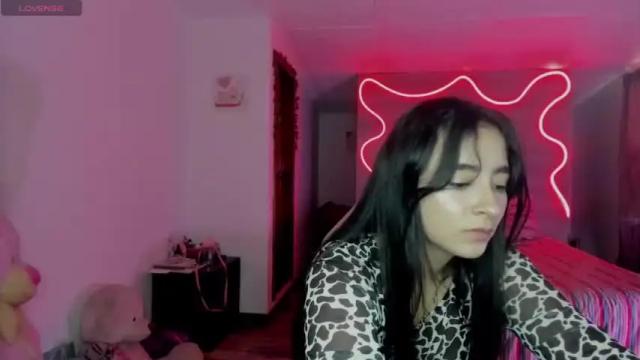 Image 4 of danay_01 Stream on Chaturbate on 14 months ago