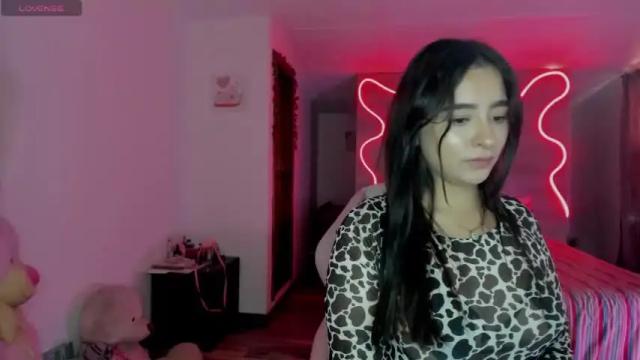 Image 6 of danay_01 Stream on Chaturbate on 14 months ago