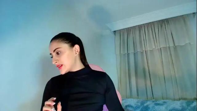 Image 2 of danellahouston Stream on Chaturbate on 15 days ago