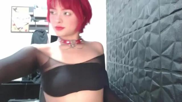 Image 4 of dangerous_violett Stream on Chaturbate on 17 months ago