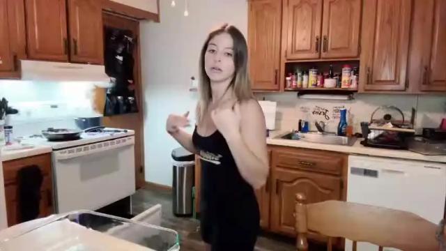 Image 2 of dani_devine69 Stream on Chaturbate on 17 months ago