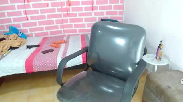 Image 2 of dani_lue Stream on Chaturbate on 2 months ago