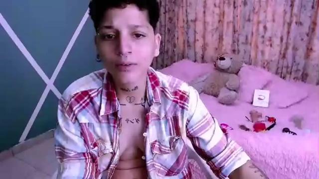 Image 2 of dani_sex2 Stream on Chaturbate on 17 months ago