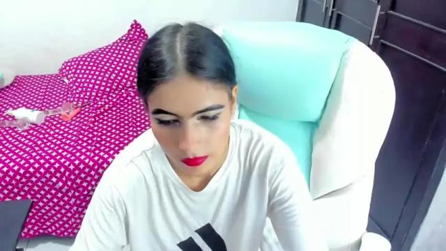 Image 6 of dania_27 Stream on Chaturbate on 18 months ago
