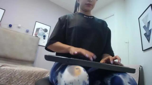 Image 7 of daniela_evans Stream on Chaturbate on 14 months ago