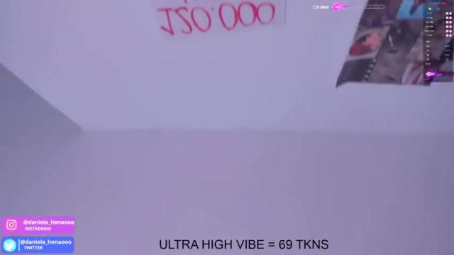 Image 7 of daniela_henaoo Stream on Chaturbate on 14 months ago