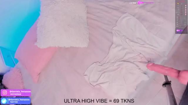 Image 8 of daniela_henaoo Stream on Chaturbate on 14 months ago