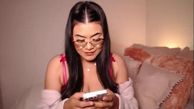 Image 11 of daniela_valencia Stream on Chaturbate on 1 month ago