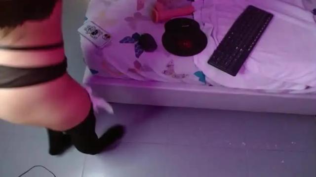 Image 2 of danielaa_moon Stream on Chaturbate on 25 months ago