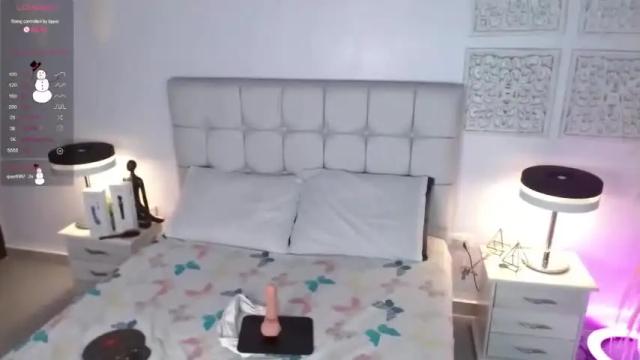 Image 10 of danielaa_moon Stream on Chaturbate on 25 months ago