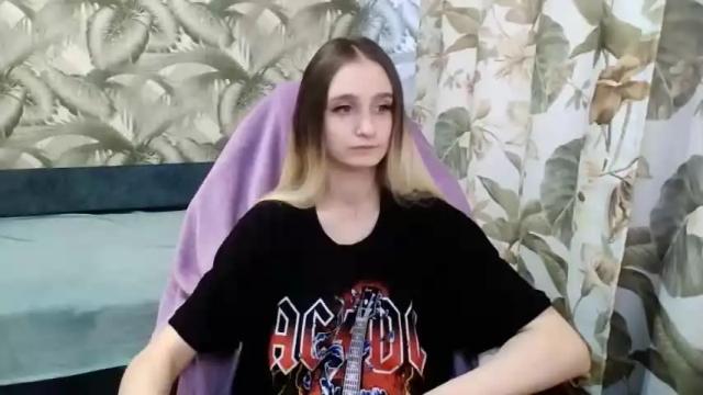 Image 4 of daniella_martin Stream on Chaturbate on 12 months ago