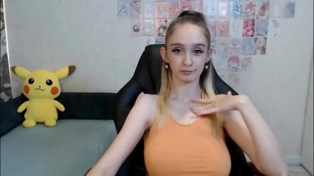 Image 4 of daniella_martin Stream on Chaturbate on 2 months ago