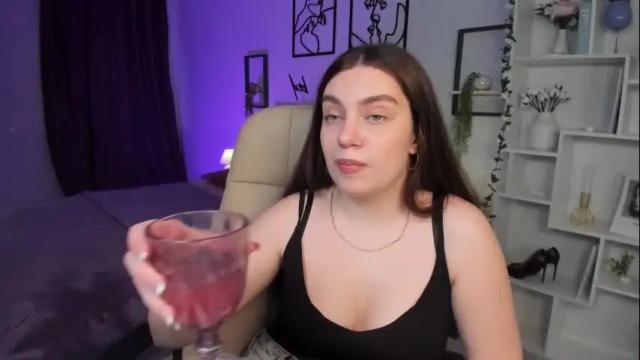 Image 4 of daniellasweet20 Stream on Chaturbate on 29 days ago