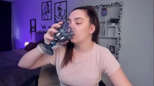 Image 12 of daniellasweet20 Stream on Chaturbate on 14 days ago