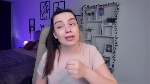 Image 4 of daniellasweet20 Stream on Chaturbate on 14 days ago