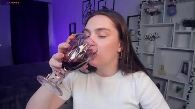 Image 4 of daniellasweet20 Stream on Chaturbate on 4 days ago