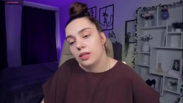 Image 2 of daniellasweet20 Stream on Chaturbate on 1 month ago