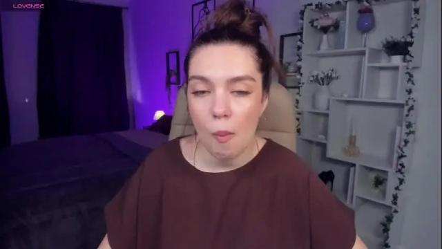 Image 3 of daniellasweet20 Stream on Chaturbate on 1 month ago