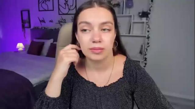Image 4 of daniellasweet20 Stream on Chaturbate on 17 days ago