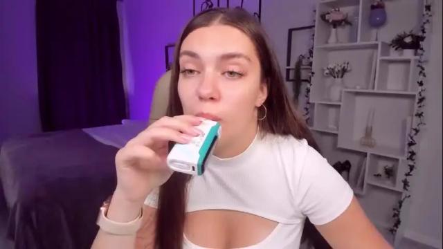 Image 10 of daniellasweet20 Stream on Chaturbate on 6 days ago