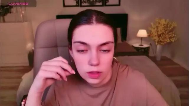 Image 3 of daniellasweet20 Stream on Chaturbate on 2 months ago