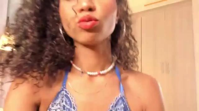 Image 3 of danielle_joyce Stream on Chaturbate on 18 months ago