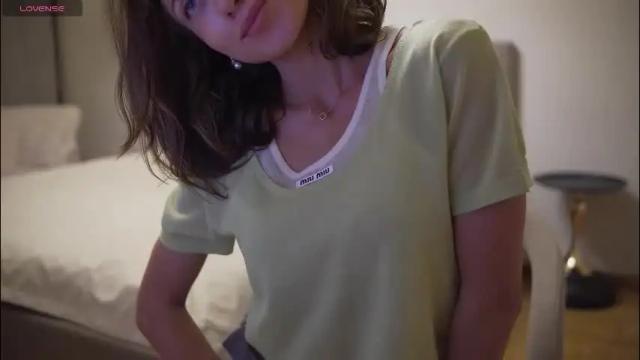 Image 2 of danielle_thomas Stream on Chaturbate on 1 month ago