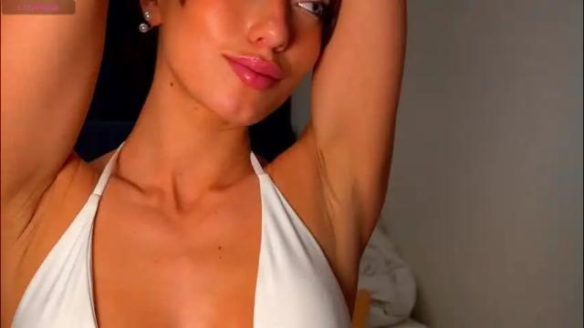 Image 12 of danielle_thomas Stream on Chaturbate on 25 days ago