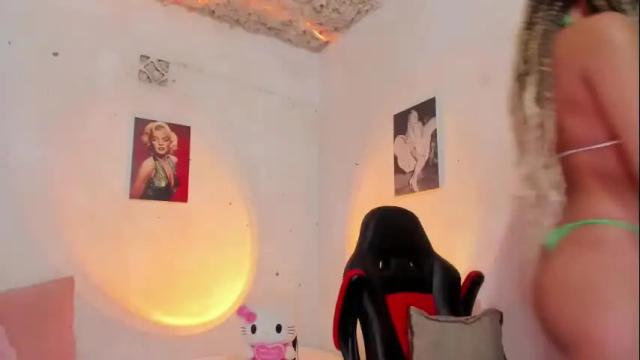 Image 12 of danii_jimenez Stream on Chaturbate on 1 month ago