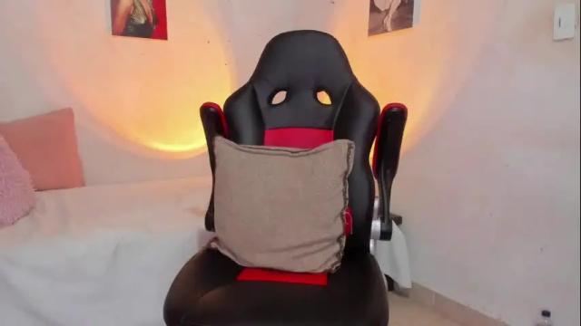 Image 3 of danii_jimenez Stream on Chaturbate on 1 month ago