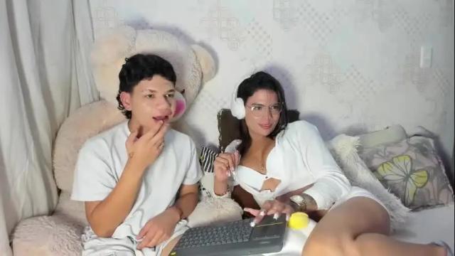 Image 10 of danii_rose Stream on Chaturbate on 29 days ago