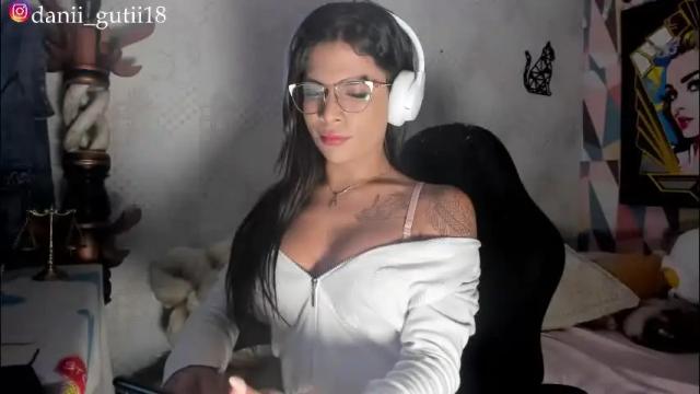 Image 3 of danii_rose Stream on Chaturbate on 27 days ago