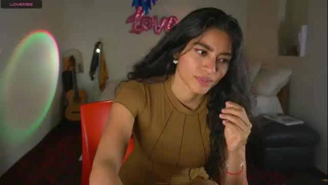 Image 3 of daniisla Stream on Chaturbate on 8 days ago