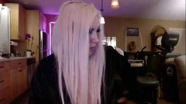 Image 12 of danikawhite69 Stream on Chaturbate on 1 month ago