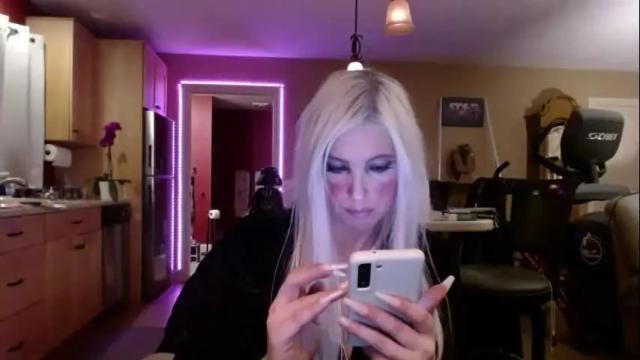 Image 12 of danikawhite69 Stream on Chaturbate on 1 month ago