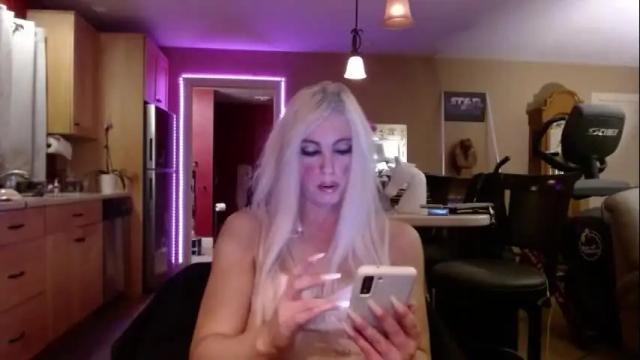 Image 2 of danikawhite69 Stream on Chaturbate on 6 days ago