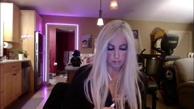 Image 8 of danikawhite69 Stream on Chaturbate on 1 month ago